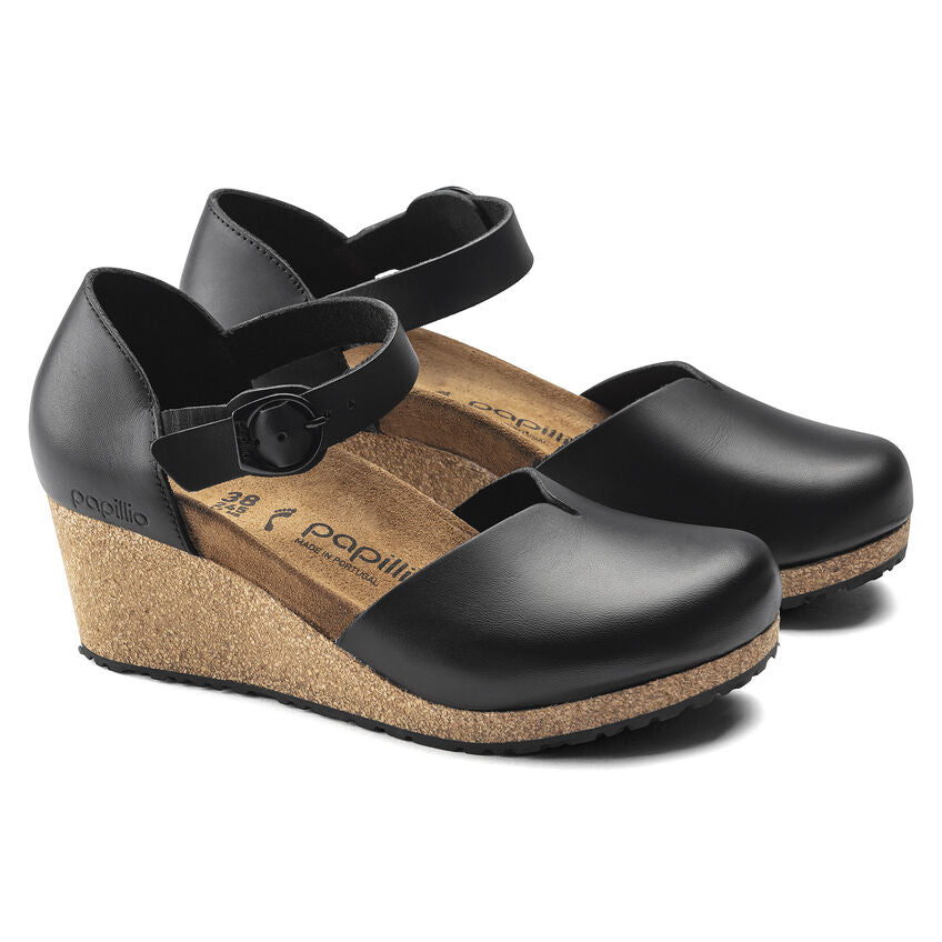 Mary : Black
