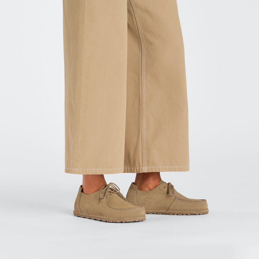 
                      
                        Utti Lace Up : Taupe
                      
                    