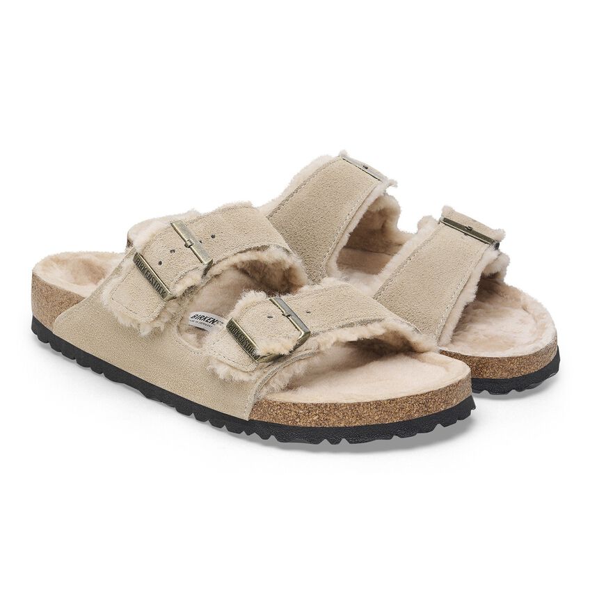 
                      
                        Arizona Shearling : Taupe
                      
                    