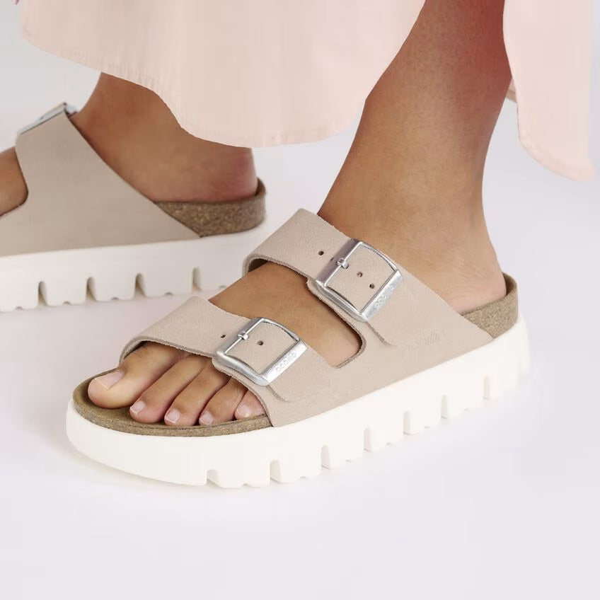 
                      
                        Arizona Chunky : Light Rose Suede
                      
                    