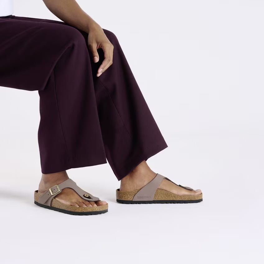 
                      
                        Gizeh : Faded Purple
                      
                    