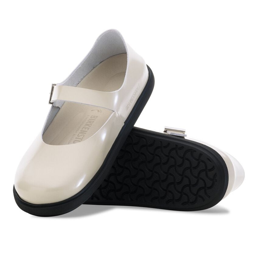 
                      
                        Mantova : Glossy Oyster
                      
                    