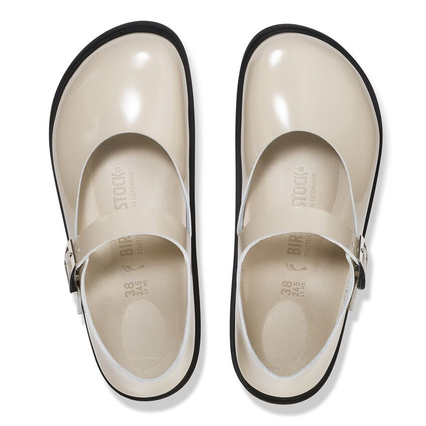 
                      
                        Mantova : Glossy Oyster
                      
                    