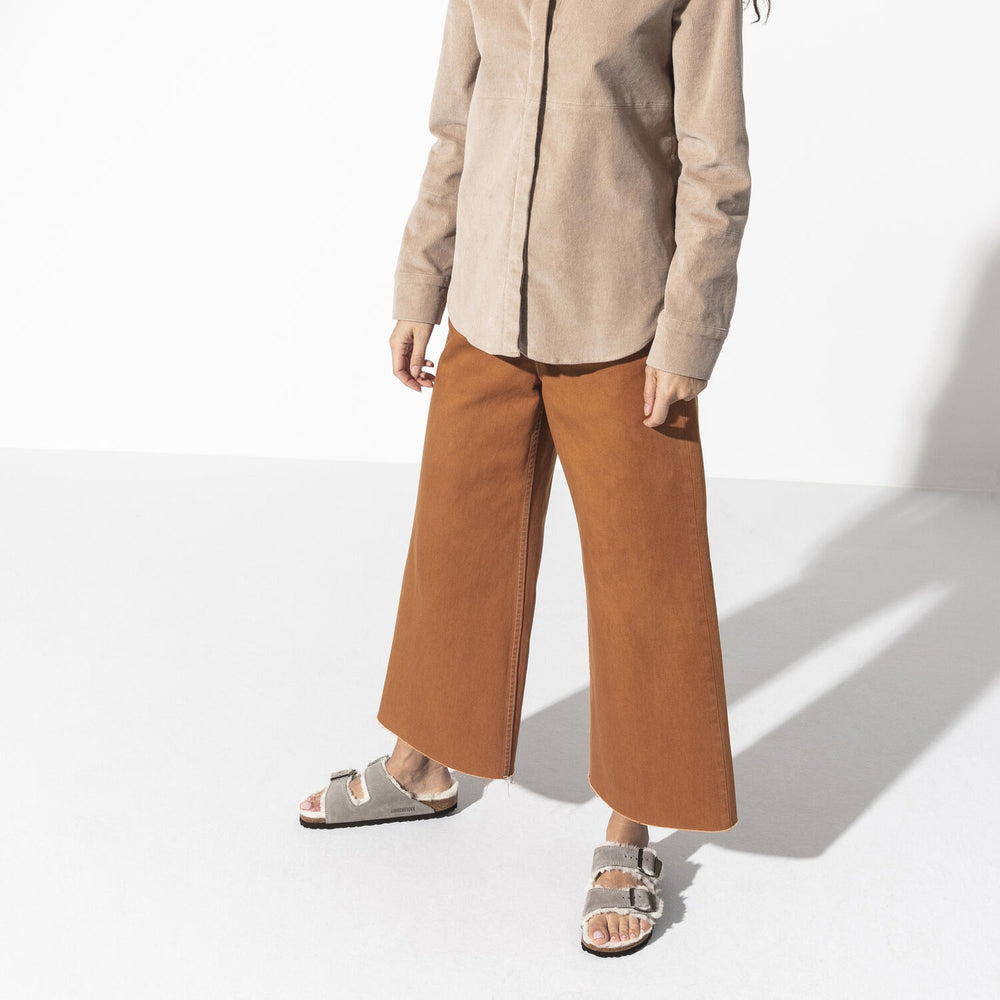 
                      
                        Arizona Shearling : Stone Coin
                      
                    