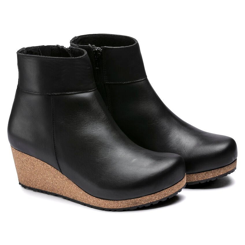 Ebba : Black