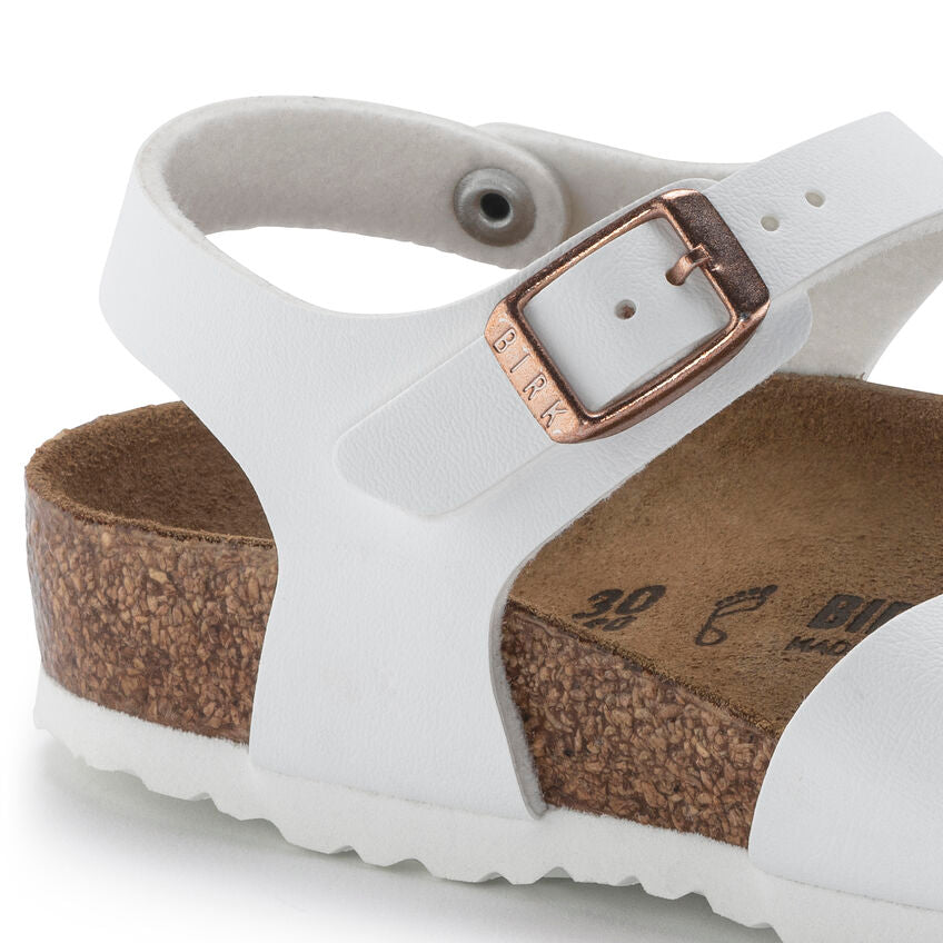
                      
                        Kids Rio : White
                      
                    
